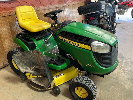 John Deere E140 Mower