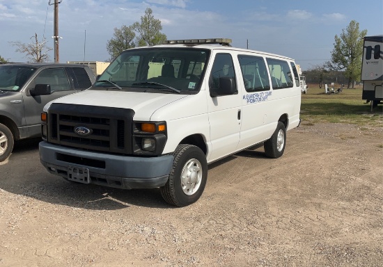 2012 FORD E-350