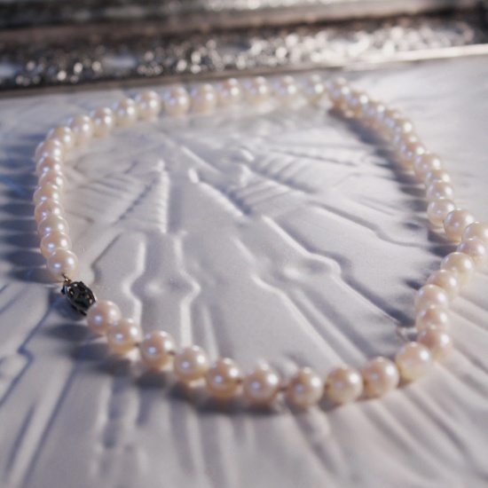 17" Strand Of 7.5mm Round Cream Colored Cultured Pearls, 14k White Clasp
