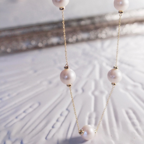 "Beautiful" South Sea Pearls 14k Gold Chain With 9 - 11mm Round, Light Cream Color