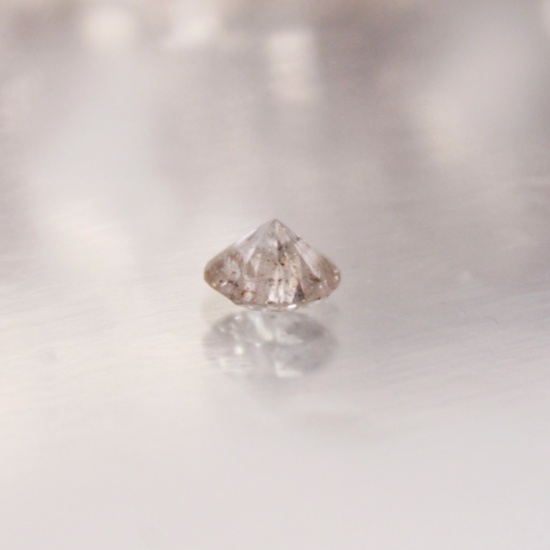 Loose Diamond 1.95 Carets, 8mm Round Color is I/J; Clarity I3