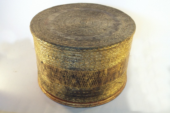Large Engraved Round Large Indionasian Box