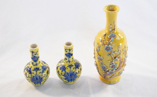 SET OF 3 2 Small Oriental Vases (1.5 x 3") & 1 Oriental Vase (2.5 x 5")