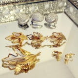 Set 4 - Vintage Eastate Jewelry - Trifari Pearl Clip Earrings, Monet Patd 3