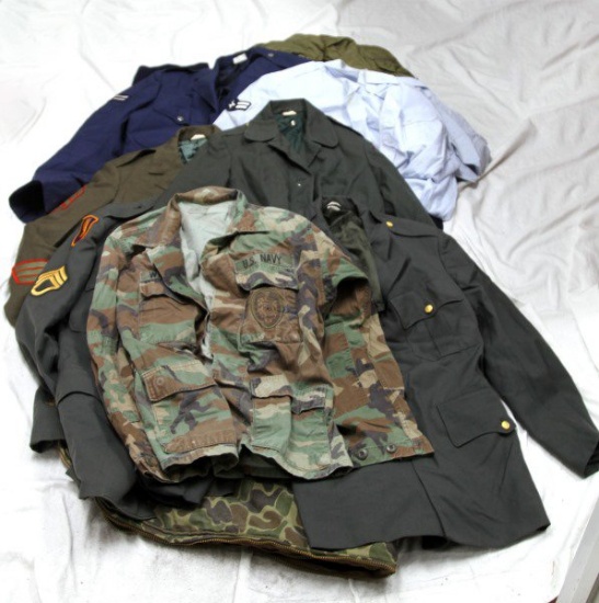LARGE LOT OF MULTI CONFLICT U.S. MILITARY UNIFORMS