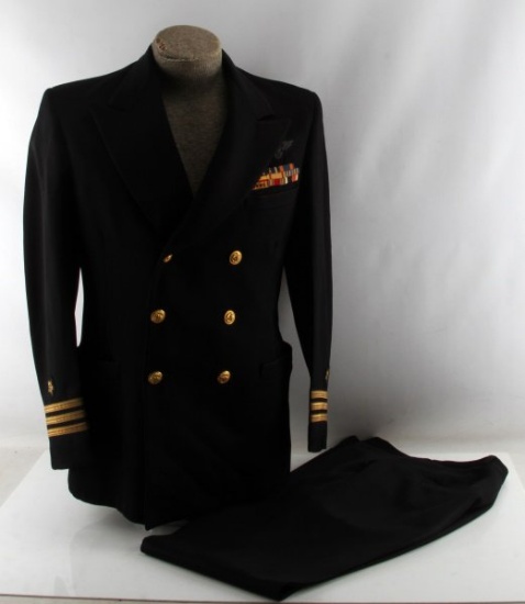 WWII U.S. NAVY OFFICER PILOT DECORATED UNIFORM