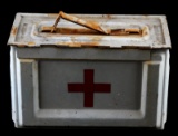 WHITE US WWII MEDIC FIELD KIT AMMO BOX