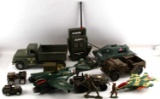 MIXED VINTAGE US ARMY TOY LOT