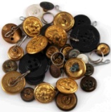 LOT OF VINTAGE TO ANTIQUE ASSORTED MILITARY BUTTON