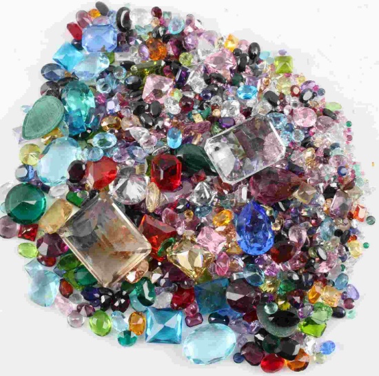 OVER 1000 CARATS OF CUT COLORED GEM STONES