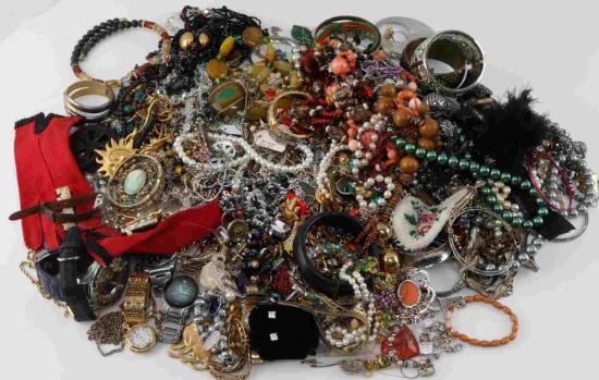 12.4 POUNDS OF LARGELY UNSEARCHED COSTUME JEWELRY