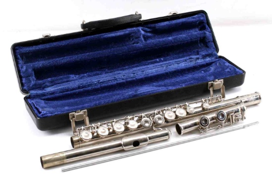 SELMER BRAND BUNDY II MODEL STAINLESS FLUTE + CASE
