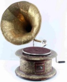 HIS MASTERS VOICE ANTIQUE WINDING GRAMOPHONE