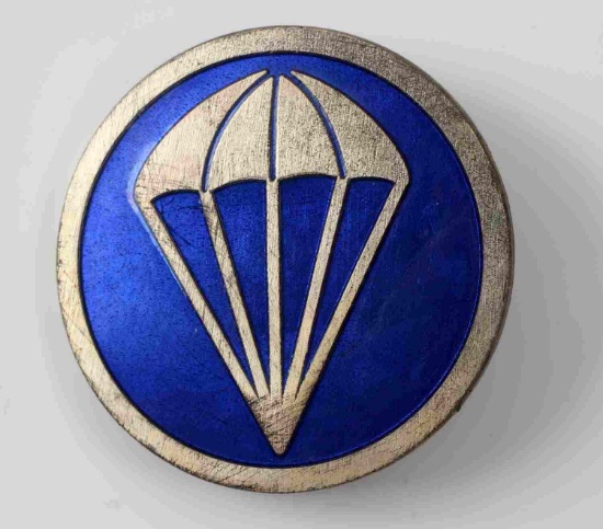 WWII US ARMY AIRBORNE PARATROOPER OVERSEAS BADGE