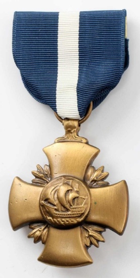 US NAVY VIETNAM ERA NAVY CROSS MEDAL DECORATION