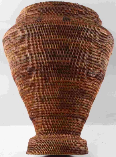 HANDWOVEN STANDING NATIVE AMERICAN PATTERN BASKET