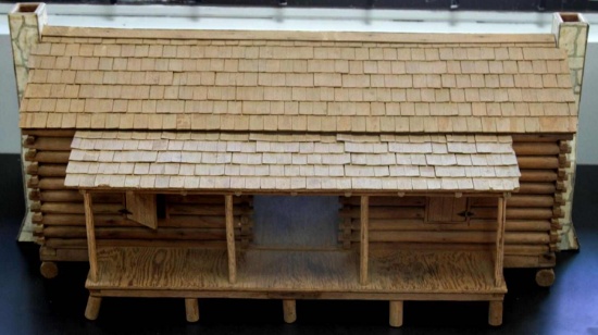 SUPERB DOG TROT LOG CABIN SCALE MODEL 33X15X19"