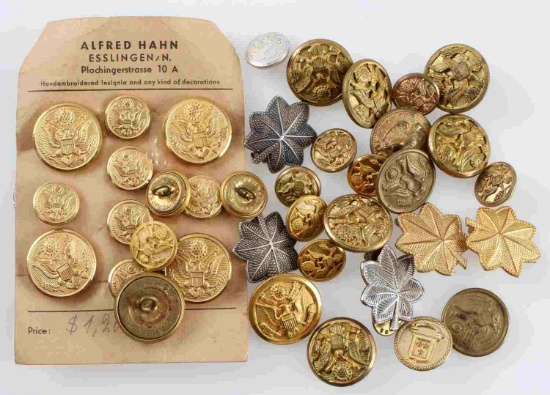 WWII US ARMY BUTTON & INSIGNIA BADGE LOT OF 35