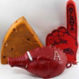 LOU HOLTZ SIGNED RAZORBACK HAT CHEESEHEAD BRAVES