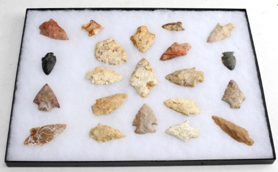 NATIVE AMERICAN GROUND FIND ARROWHEAD LOT OF 21