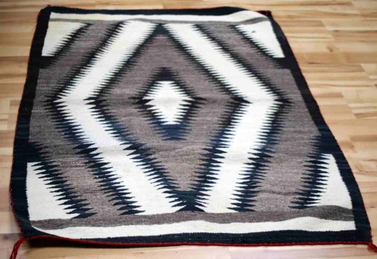 NAVAJO ANTIQUE BLANKET WEAVE RUG DIAMOND PATTERN