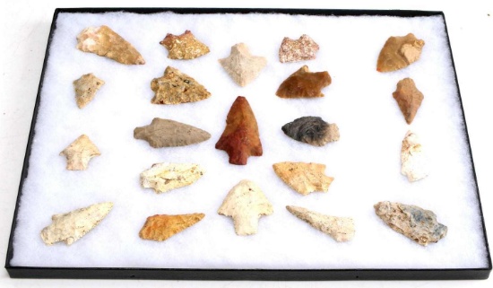 NATIVE AMERICAN GROUND FIND ARROWHEAD LOT OF 21