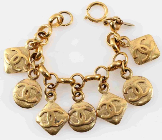 VINTAGE CHANEL CHARM BRACELET SIGNATURE