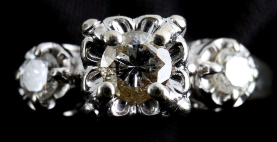14K WHITE GOLD & DIAMOND WOMENS ENGAGEMENT RING