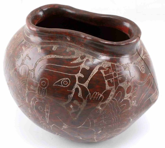 VINTAGE NICARAGUAN POTTERY VESSEL VASE ETCHED