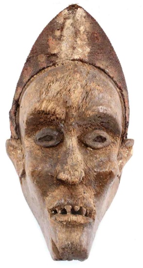 ANTIQUE HANDCARVED YOMBE WOODEN MASK ZAIRE