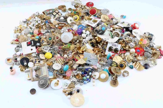 CLIP EARRING COSTUME JEWELRY CRAFTERS LOT