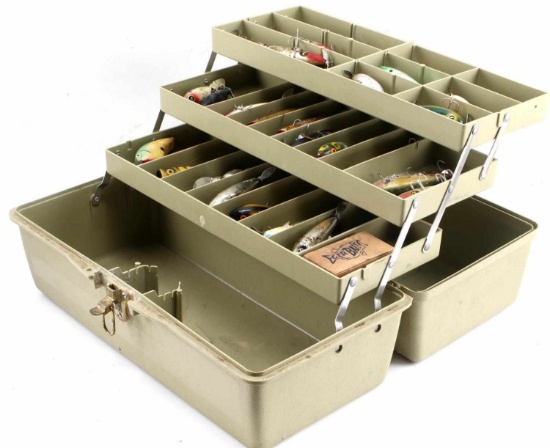 TACKLE BOX FULL OF 27 VINTAGE WOOD LURES