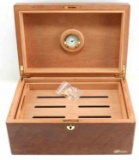 LOCKABLE CEDAR WOOD HUMIDOR WITH HYGROMETER