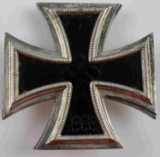 WWII GERMAN 1ST CLASS IRON CROSS DECORATION MEDAL