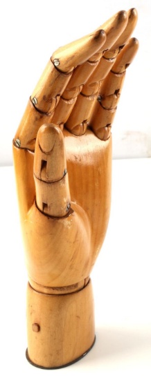 ANTIQUE ARTISTS HAND MANNEQUIN IN WOOD SCULPTURE