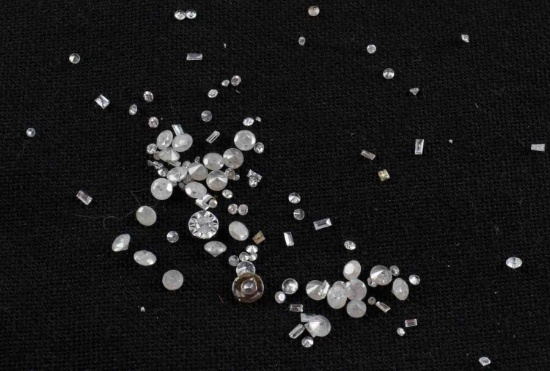 UNSEARCHED RECLAIMED DIAMOND LOT TCW 3 CARATS