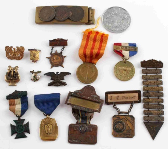 LOT OF 15 UNITED STATES WORLD MEDALS AND PINS