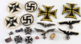 LOT OF 18 MISCELLANEOUS THIRD REICH USA PINS PATCH