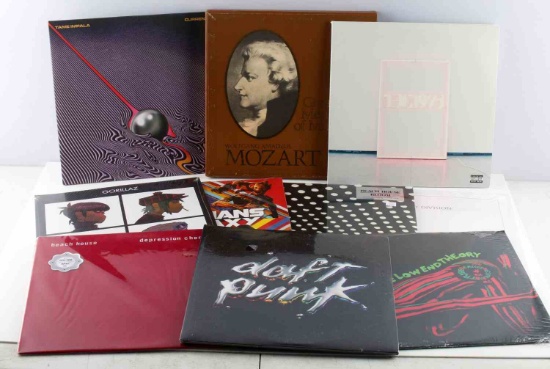 LOT OF LP VINYL RECORDS SOME UNOPENED GORILLAZ