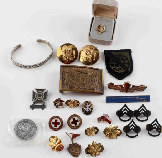 USMC GOLD FILL PARATROOPER WINGS & OTHER INSIGNIA