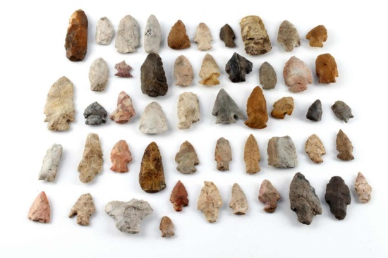 FRAME OF 50 ARROWHEADS FOUND IN GRAFTON ILLINOIS