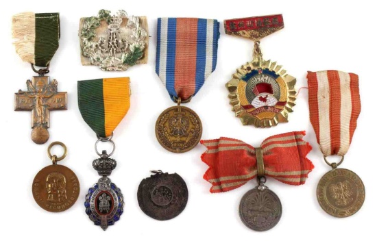 WWI WWII MEDAL LOT JAPAN POLAND CHINA  BRUSSELS US
