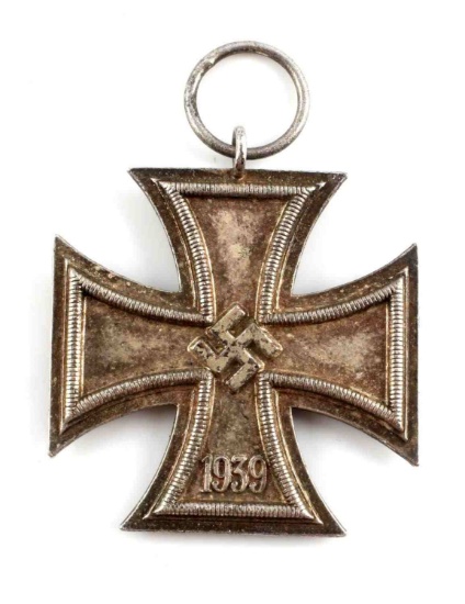 WWII GERMAN THIRD REICH SILVER TONED IRON CROSS
