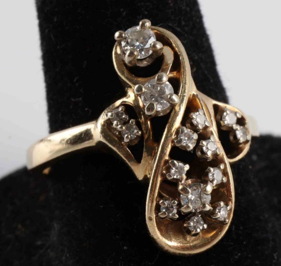 14KT GOLD DIAMOND FASHION FREE FORM RING TCW .31