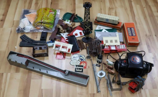 LIONEL TYPE ZW TRANSFORMER & TRAIN ACCESORIES