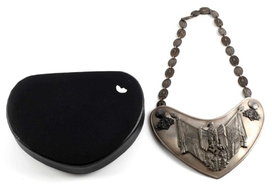 WWII GERMAN REICH ARMY STANDARD BEARERS GORGET
