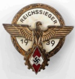 WWII GERMAN REICHSSIEGER SPORTS CHAMPION BADGE