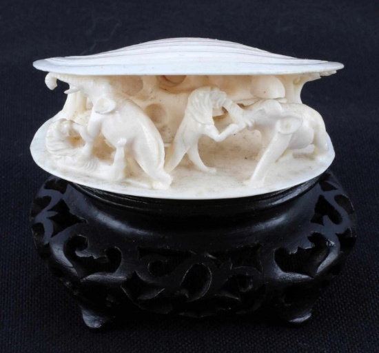 ANTIQUE IVORY CLAMSHELL ELEPHANTS FIGHTING LIONS