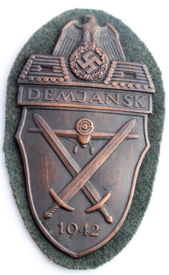 WWII GERMAN THIRD REICH ARMY 1942 SLEEVE SHEILD