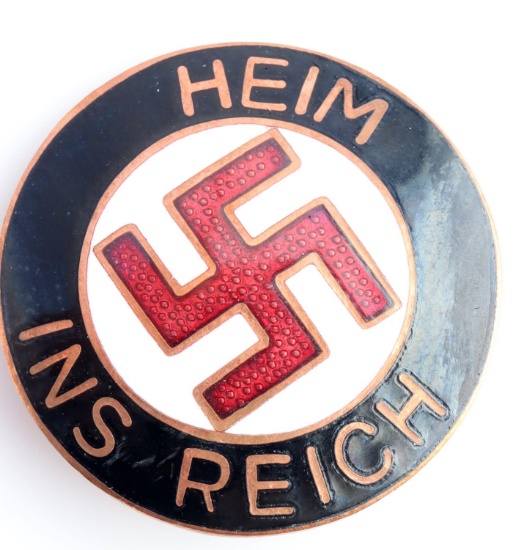 WWII GERMAN HEIM INS REICH SWASTIKA LAPEL BADGE